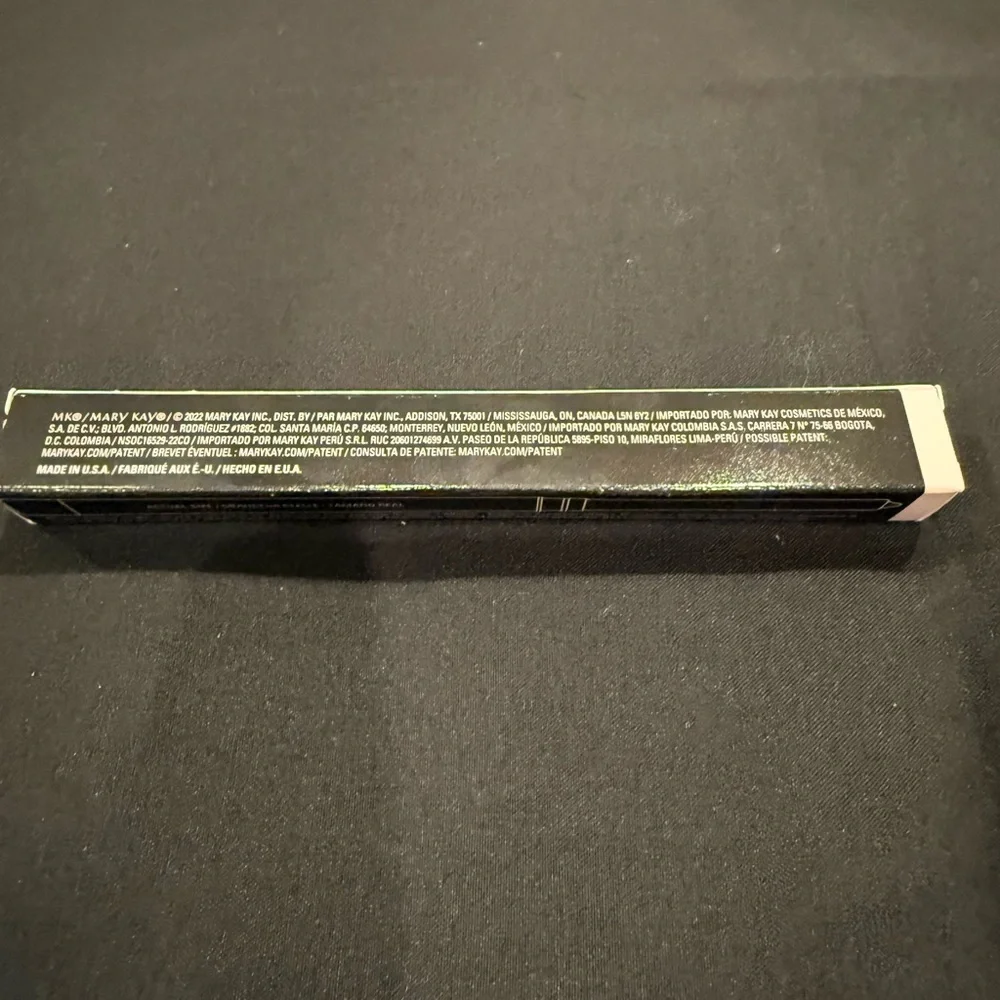 Mary Kay Waterproof Lip Liner Berry New in Box - Picture 5 of 6